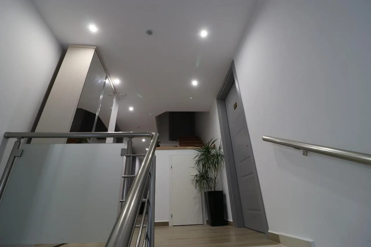 여관 Fegi Rooms 히마레
