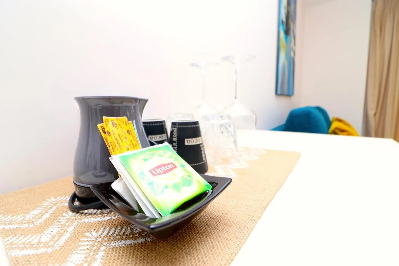 Fegi Rooms 히마레 0*,  알바니아