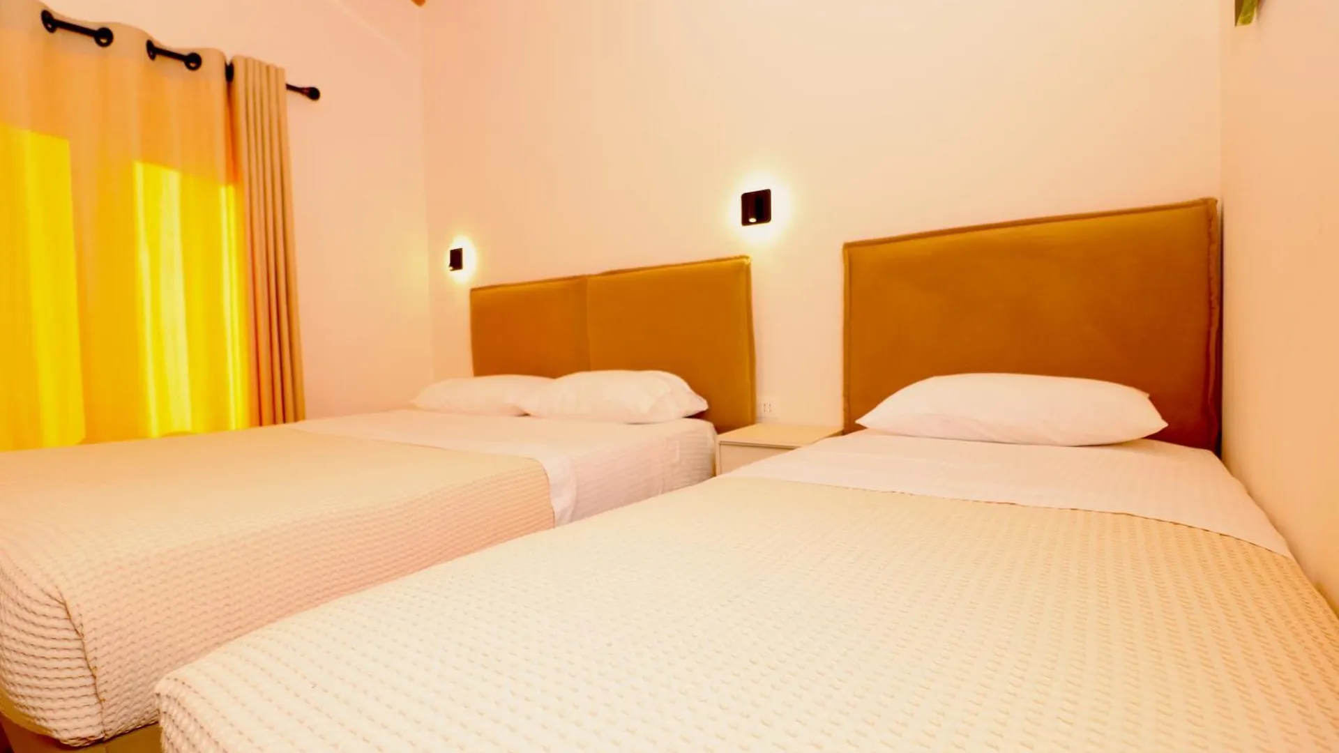여관 Fegi Rooms 히마레