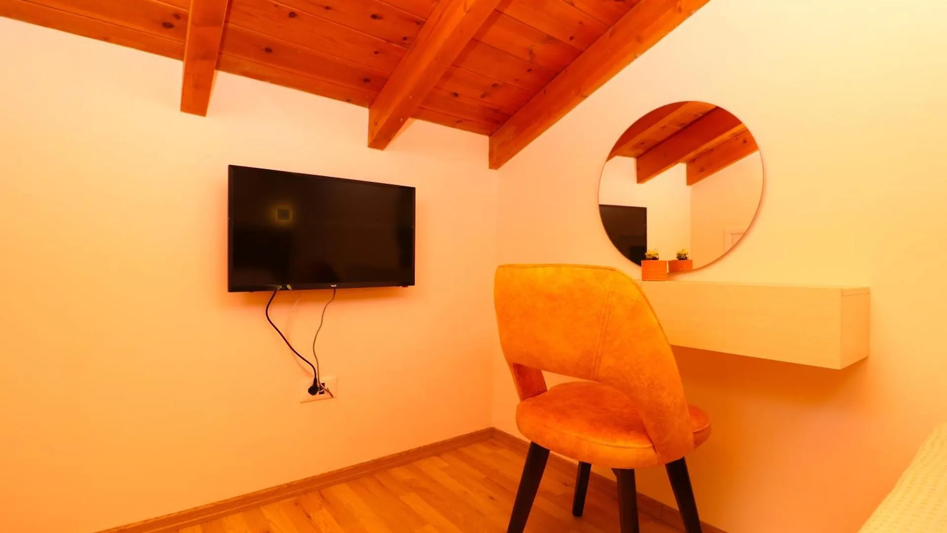 Fegi Rooms Himare 0*,  Albania