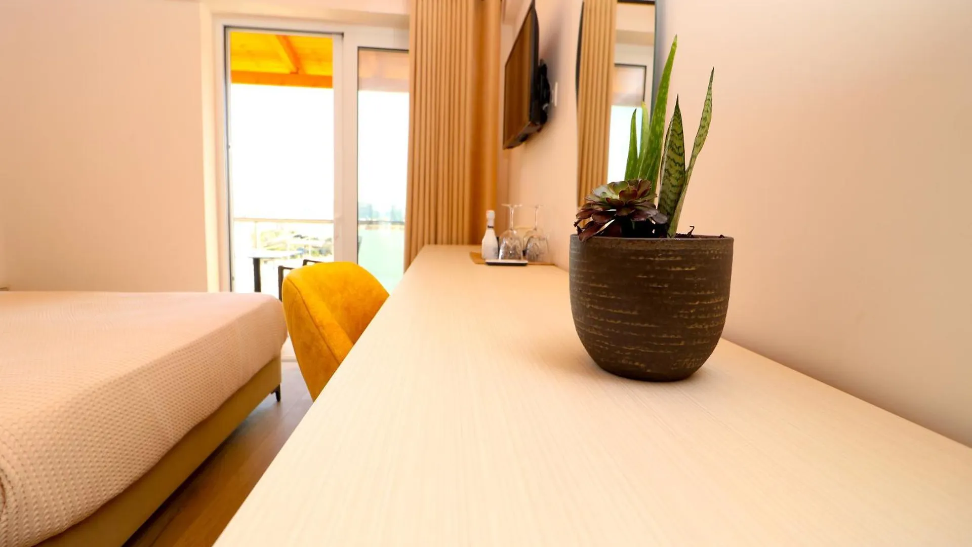 여관 Fegi Rooms 히마레